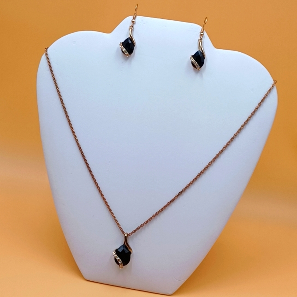 Crystal necklace Pendant Gold Plated and earrings